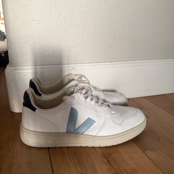 Veja - Picture 3 of 6